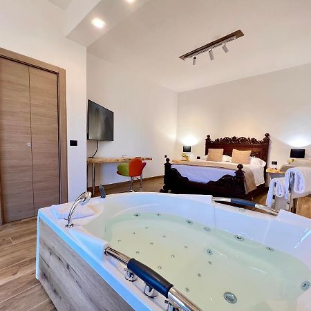 Carrubba'S Luxury Home San Giovanni La Punta Exterior photo