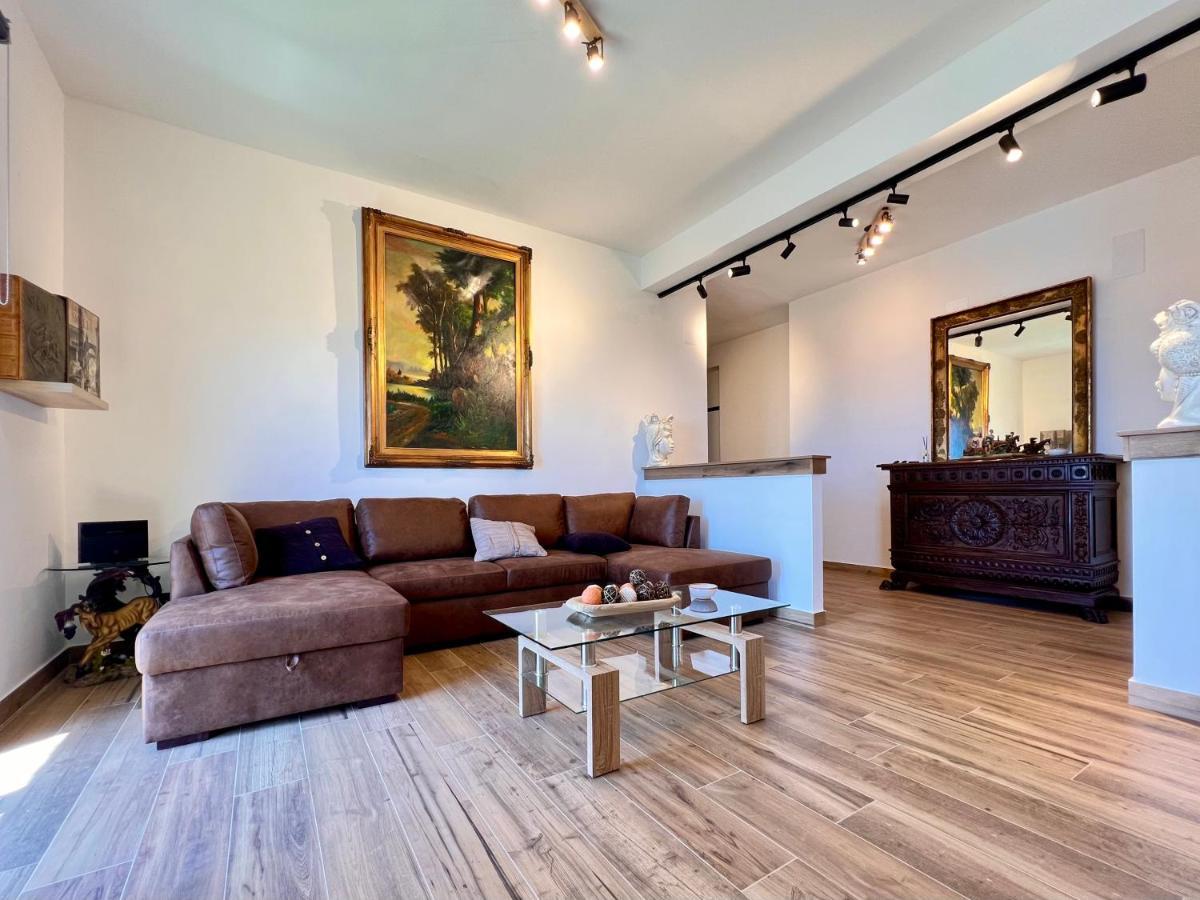 Carrubba'S Luxury Home San Giovanni La Punta Exterior photo